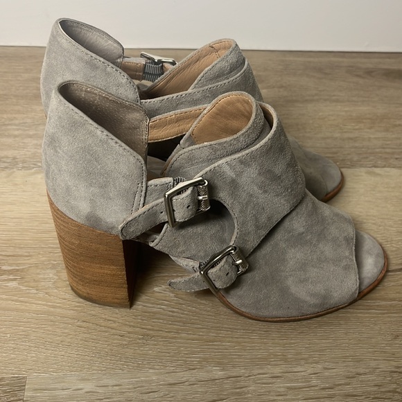 Mercer Edit Gray Ankle Booties Sz 8 - Picture 2 of 6